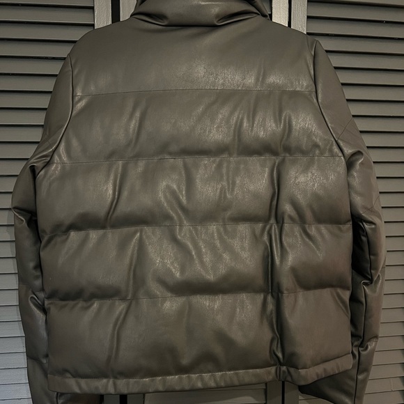 Abercrombie Ultra Mini Vegan Leather Puffer - Size L - Picture 4 of 5